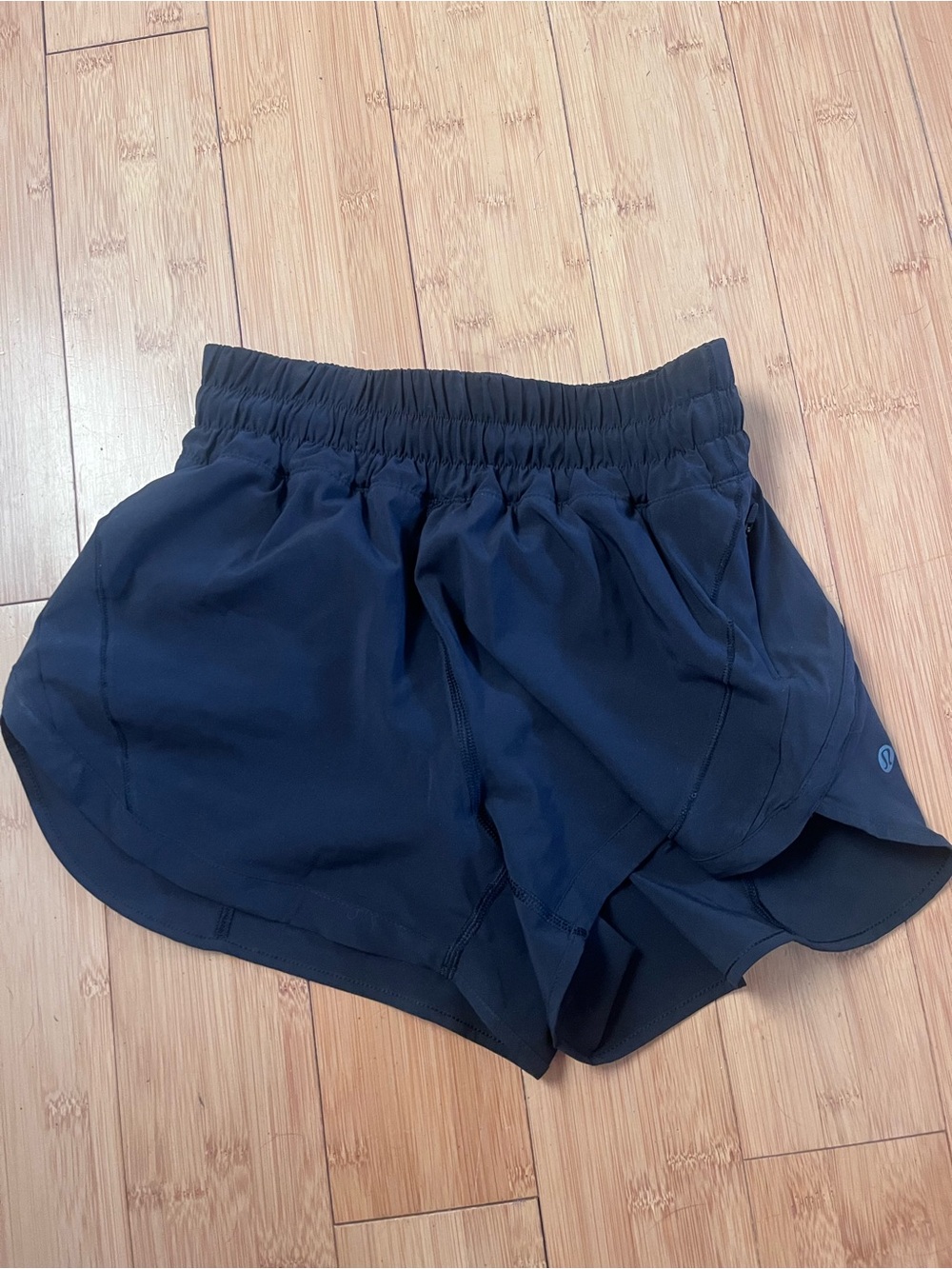 NWOT Lululemon Hotty hot short 2.5”